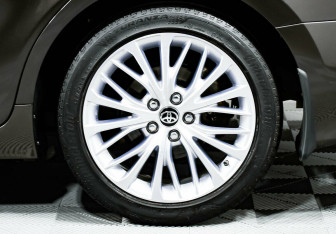 Подержанный автомобиль Toyota Camry Sedan 2021 года (5 фото)