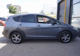 Подержанный автомобиль SEAT Altea 2012 года (4 фото)