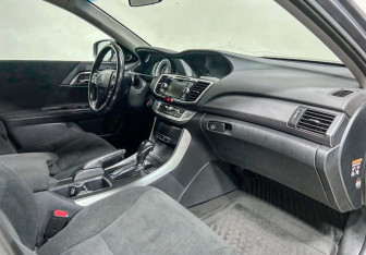 Подержанный автомобиль Honda Accord Sedan 2013 года (7 фото)