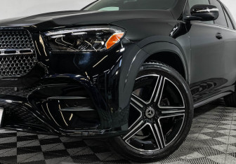 Подержанный автомобиль Mercedes-Benz GLE 2023 года (2 фото)