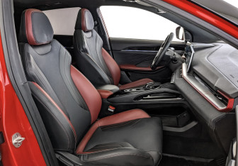 Подержанный автомобиль Geely Coolray 2024 года (24 фото)