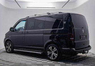 Подержанный автомобиль Volkswagen Multivan 2008 года (3 фото)