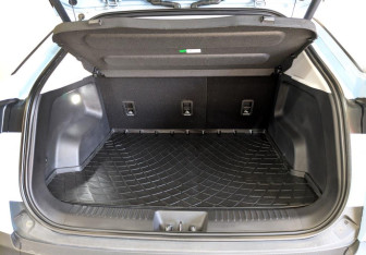 Подержанный автомобиль Omoda C5 2024 года (10 фото)