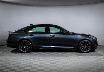 Подержанный автомобиль Cadillac CT5 2021 года (4 фото)