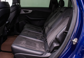 Подержанный автомобиль Audi Q7 2018 года (11 фото)