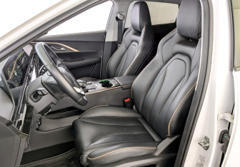 Подержанный автомобиль Omoda C5 2024 года (21 фото)