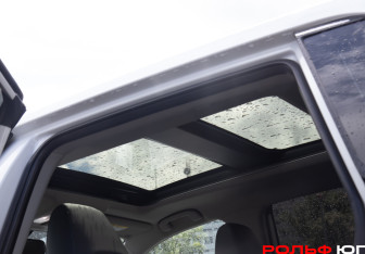 Подержанный автомобиль Toyota RAV4 2024 года (12 фото)