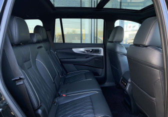 Подержанный автомобиль GAC GS8 2023 года (26 фото)