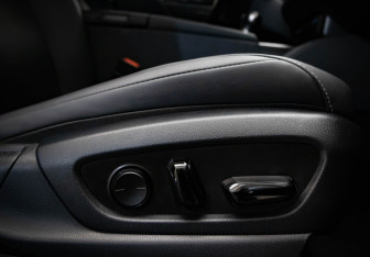 Подержанный автомобиль Lexus ES 2020 года (26 фото)