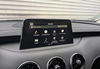 Подержанный автомобиль Kia Stinger 2019 года (15 фото)