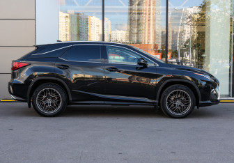 Подержанный автомобиль Lexus RX 2019 года (4 фото)