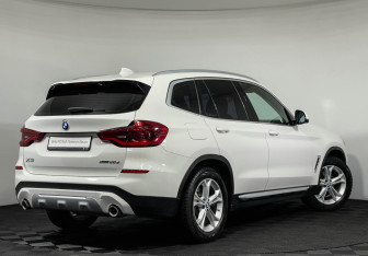 Подержанный автомобиль BMW X3 2018 года (2 фото)