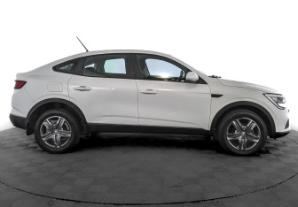 Подержанный автомобиль Renault Arkana 2021 года (4 фото)