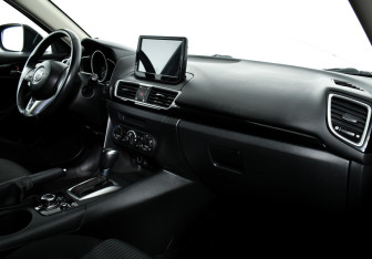 Подержанный автомобиль Mazda 3 Sedan 2014 года (7 фото)
