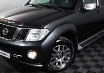 Подержанный автомобиль Nissan Pathfinder 2011 года (28 фото)