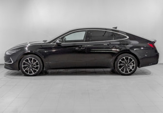 Подержанный автомобиль Hyundai Sonata 2020 года (8 фото)