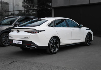 Подержанный автомобиль Changan Lamore 2024 года (4 фото)