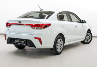 Подержанный автомобиль Kia Rio Sedan 2020 года (5 фото)