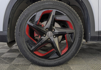 Подержанный автомобиль Omoda C5 2022 года (12 фото)