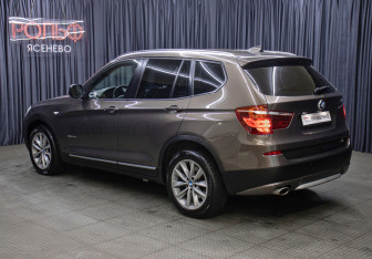 Подержанный автомобиль BMW X3 2012 года (7 фото)
