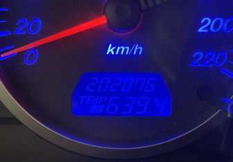 Подержанный автомобиль Mazda 2 Hatchback 2004 года (16 фото)