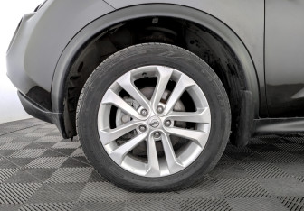 Подержанный автомобиль Nissan Juke 2012 года (18 фото)