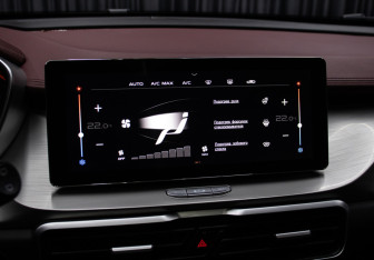 Подержанный автомобиль Geely Coolray 2022 года (20 фото)