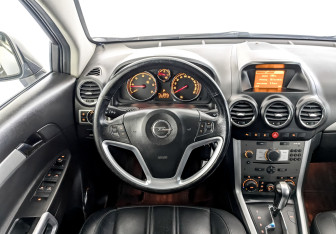 Подержанный автомобиль Opel Antara 2015 года (22 фото)
