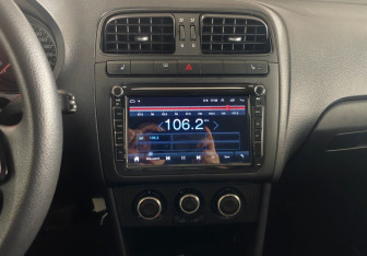 Подержанный автомобиль Volkswagen Polo Sedan 2011 года (14 фото)