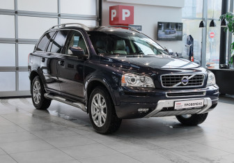 Подержанный автомобиль Volvo XC90 2014 года (3 фото)