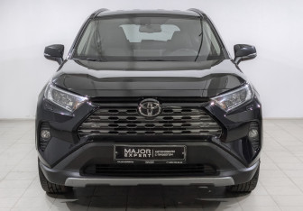 Подержанный автомобиль Toyota RAV4 2020 года (2 фото)