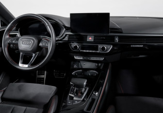 Подержанный автомобиль Audi A5 Liftback 2022 года (12 фото)