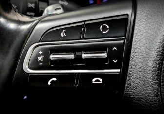 Подержанный автомобиль Kia Stinger 2019 года (24 фото)