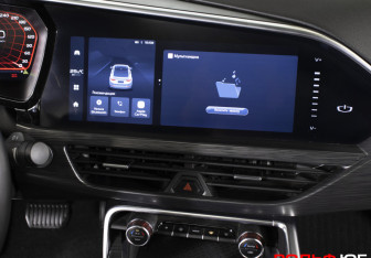 Подержанный автомобиль Geely Tugella 2023 года (16 фото)