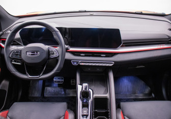 Подержанный автомобиль Geely Coolray 2024 года (13 фото)