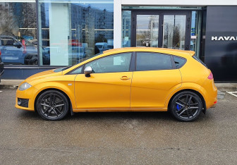 Подержанный автомобиль SEAT Leon Hatchback 2011 года (8 фото)
