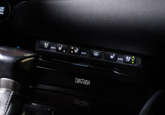 Подержанный автомобиль Lexus ES 2019 года (23 фото)