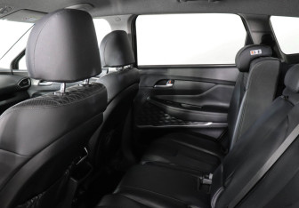 Подержанный автомобиль Hyundai Santa Fe 2019 года (12 фото)
