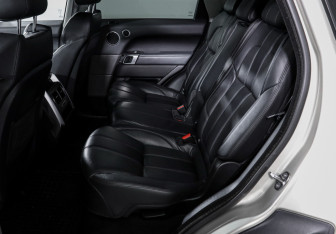 Подержанный автомобиль Land Rover Range Rover Sport 2013 года (10 фото)