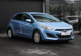 Подержанный автомобиль Hyundai i30 Hatchback 2013 года (3 фото)