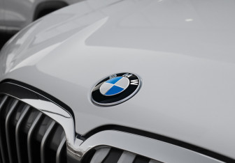 Подержанный автомобиль BMW X7 2021 года (43 фото)