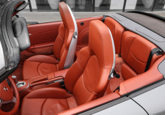Подержанный автомобиль Porsche 911 Convertible 2007 года (14 фото)