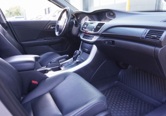 Подержанный автомобиль Honda Accord Sedan 2013 года (11 фото)