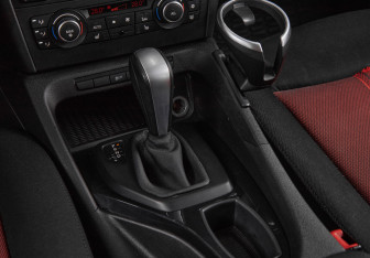 Подержанный автомобиль BMW X1 2011 года (15 фото)