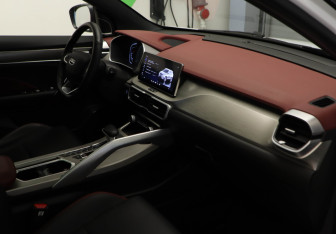 Подержанный автомобиль Geely Coolray 2024 года (24 фото)
