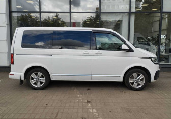 Подержанный автомобиль Volkswagen Multivan 2020 года (4 фото)