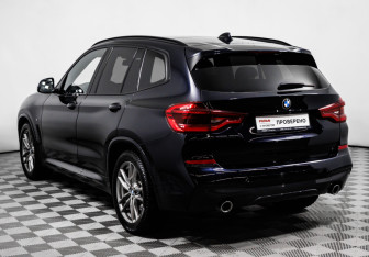 Подержанный автомобиль BMW X3 2019 года (7 фото)