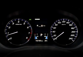 Подержанный автомобиль Mitsubishi Outlander 2014 года (13 фото)