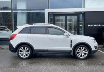 Подержанный автомобиль Opel Antara 2013 года (4 фото)