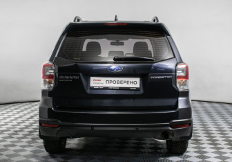 Подержанный автомобиль Subaru Forester Suv 2017 года (6 фото)